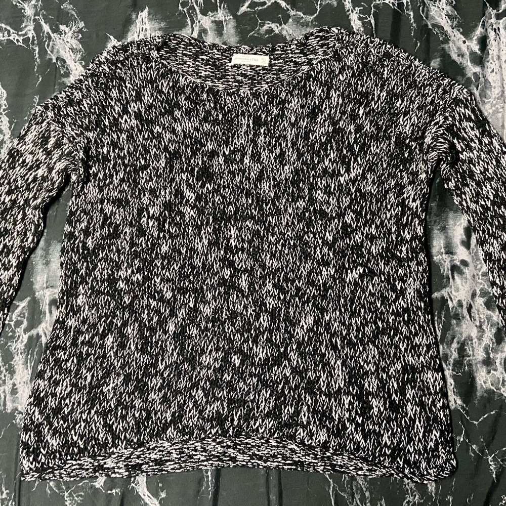 A&F Black/White Knit Oversized Sweater COZY!